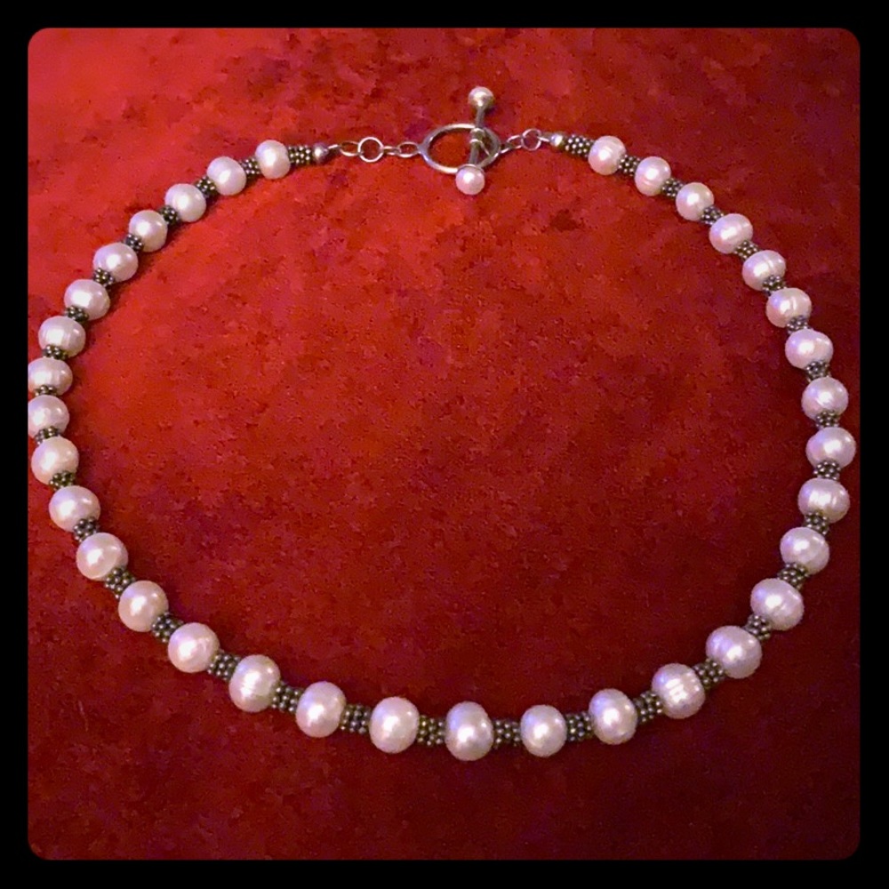 Sterling silver and real pearls necklace